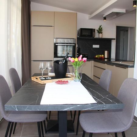 Apartment Da Vita Ровінь Екстер'єр фото