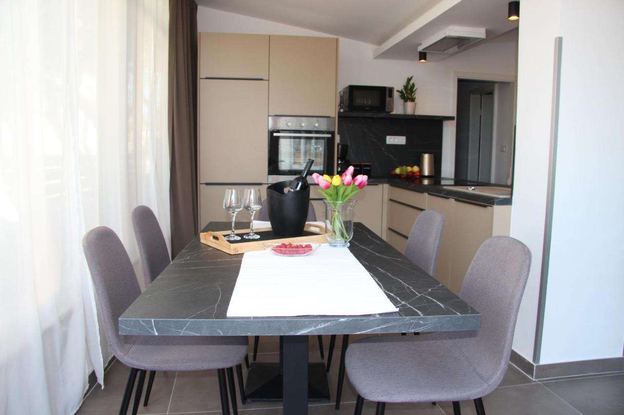 Apartment Da Vita Ровінь Екстер'єр фото