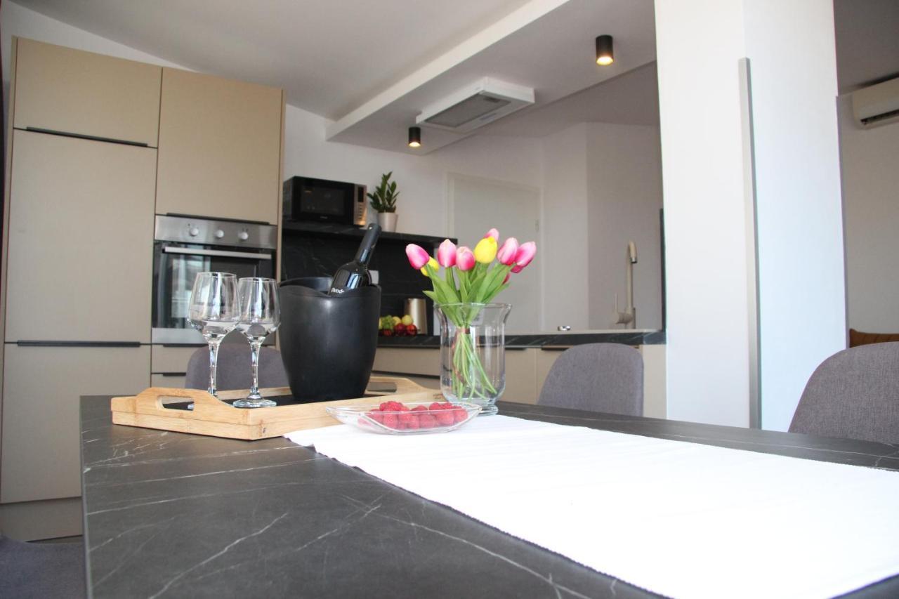 Apartment Da Vita Ровінь Екстер'єр фото